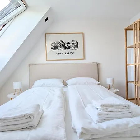 Liegeplatz 6 - Moderner Neubau Apartment Timmendorfer Strand